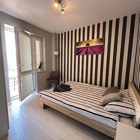 Premium Centrum 900M Targi Kielce 4 Km المظهر الخارجي الصورة